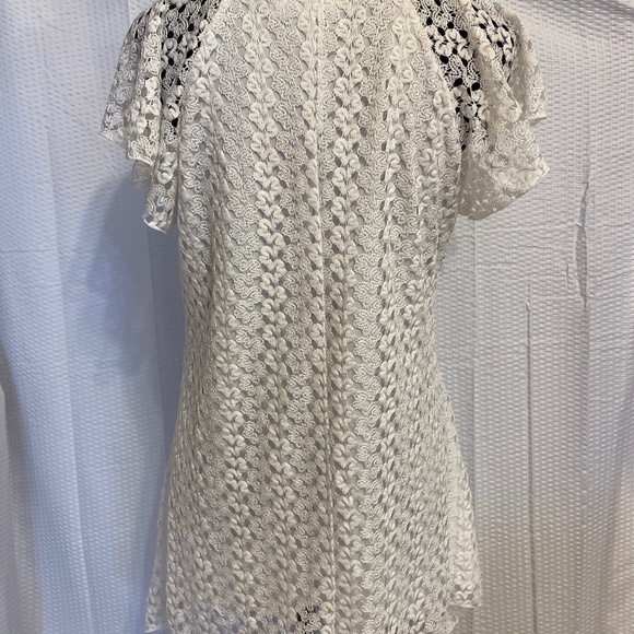CATO white lace short sleeve blouse size large. - Picture 3 of 6